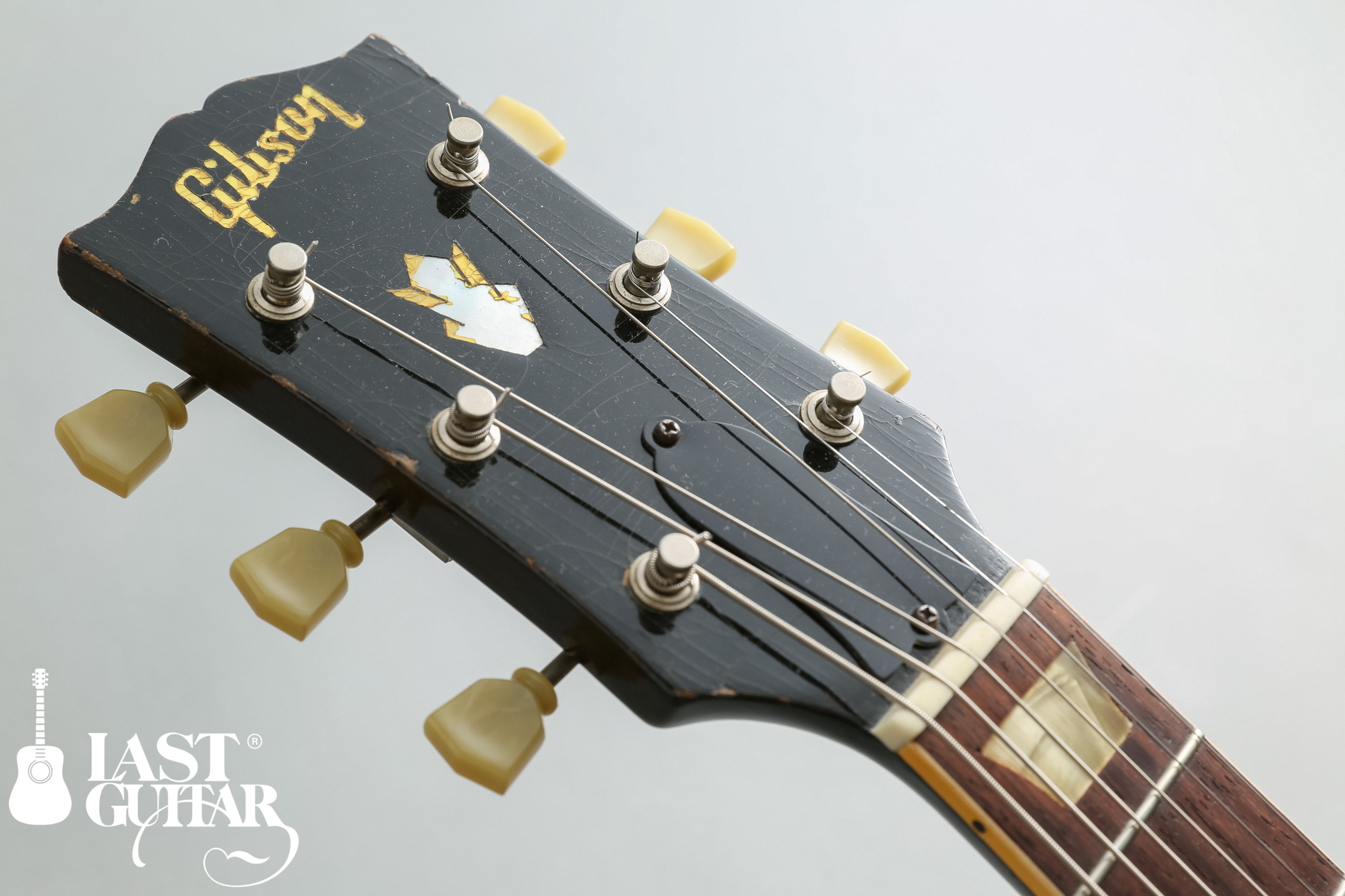 1954年製、初年度生産のGIbson J-160Eが奇跡の入荷、トップ単板です！: LAST GUITARのブログ