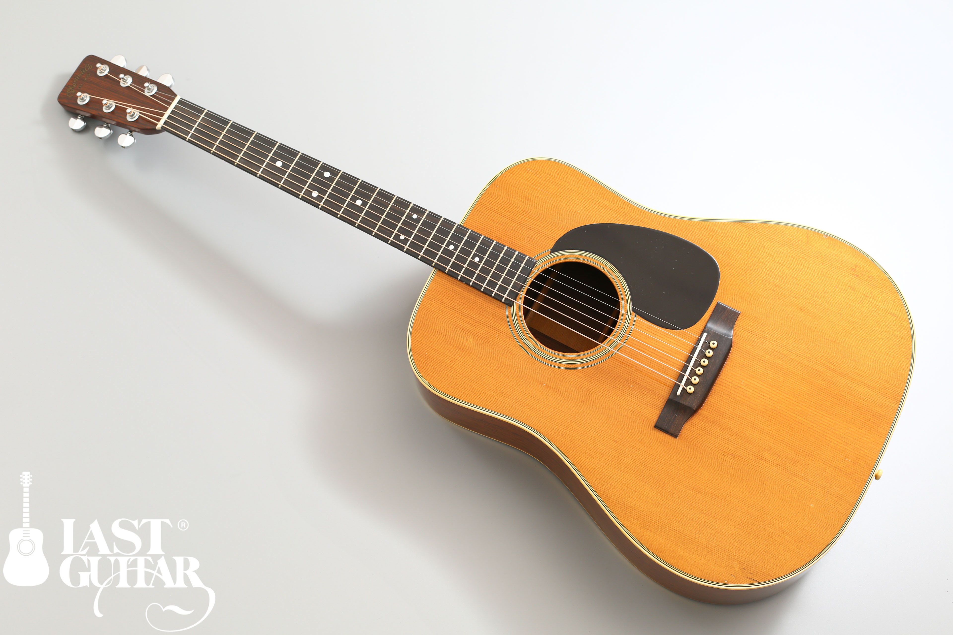 Martin D-28 アコースティックギター-