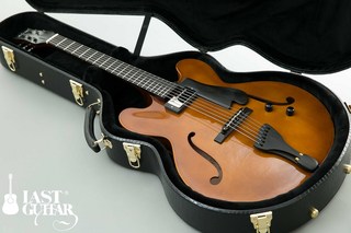 Yamaoka Archtop Guitars NY-3 (8).jpg